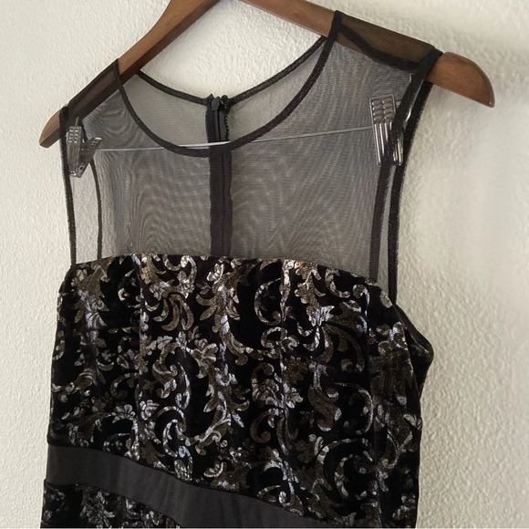 Scarlett Velvet Mesh Panel Metallic Filigree Dress Holiday Size 10 Glamorous - Picture 2 of 15